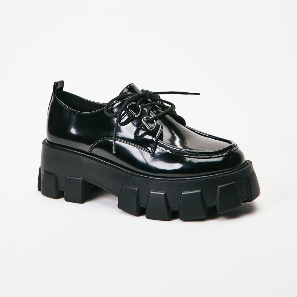 Stylish Black Lace-Up Lug Heel Loafers - Size 11 - New